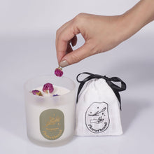 Load image into Gallery viewer, Rose Scented Candle