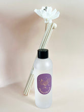 Load image into Gallery viewer, Diffuser Refill 200ml (with reeds & flower)